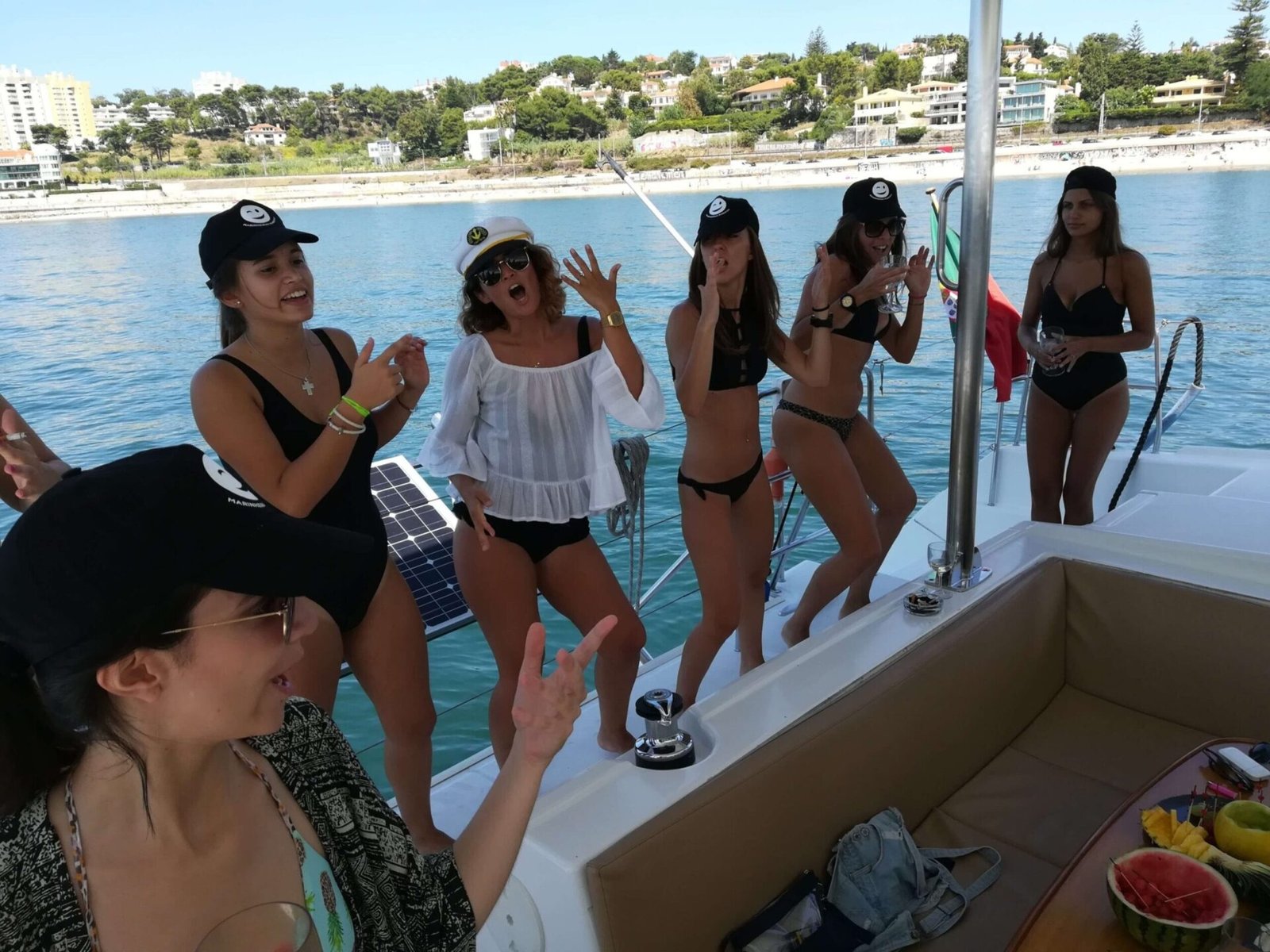 Danser, avec le soleil, la mer et beaucoup de plaisir