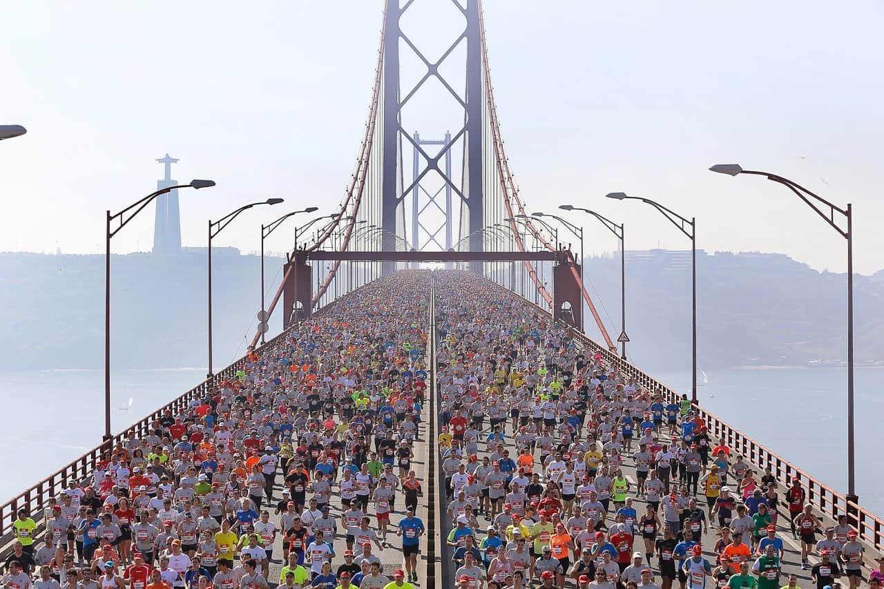 Semi-marathon de Lisbonne sur le pont du 25 avril
