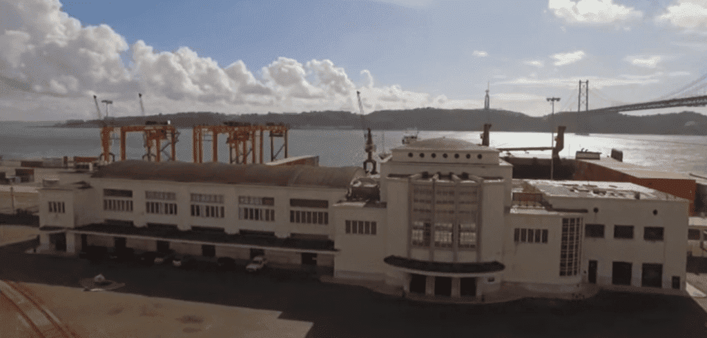 Vista aérea da Gare Marítima de Alcântara